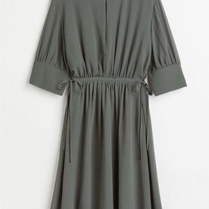 H&M Green V-Neck Sundress with Cuffed 3/4 Sleeves